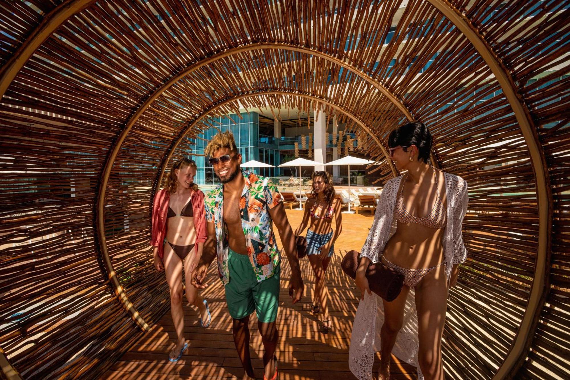 Hyatt Vivid Grand Island Cancun (Adults Only) Exterior photo